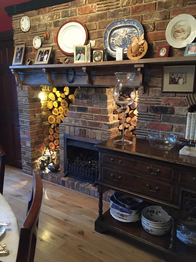 ウィナーズ Tudor Place Bed & Breakfast エクステリア 写真