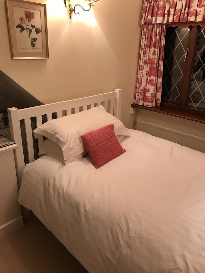 ウィナーズ Tudor Place Bed & Breakfast エクステリア 写真